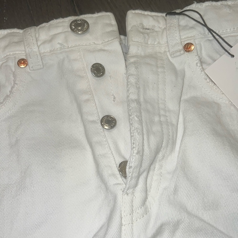 NWT Zara Hi-Rise White Distressed Denim Shorts Size 4 - Picture 8 of 14
